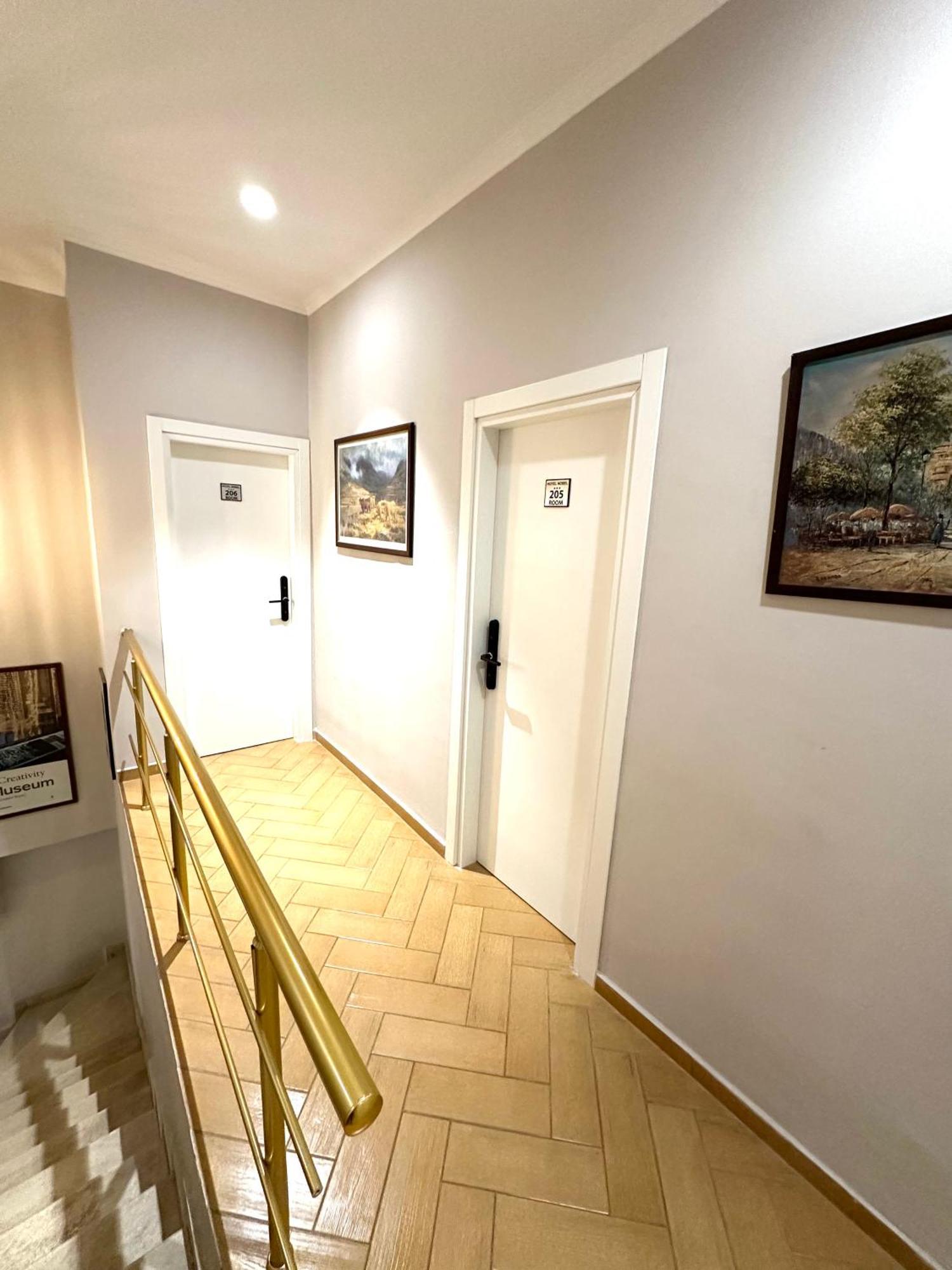 Hotel Nobel Center 3*